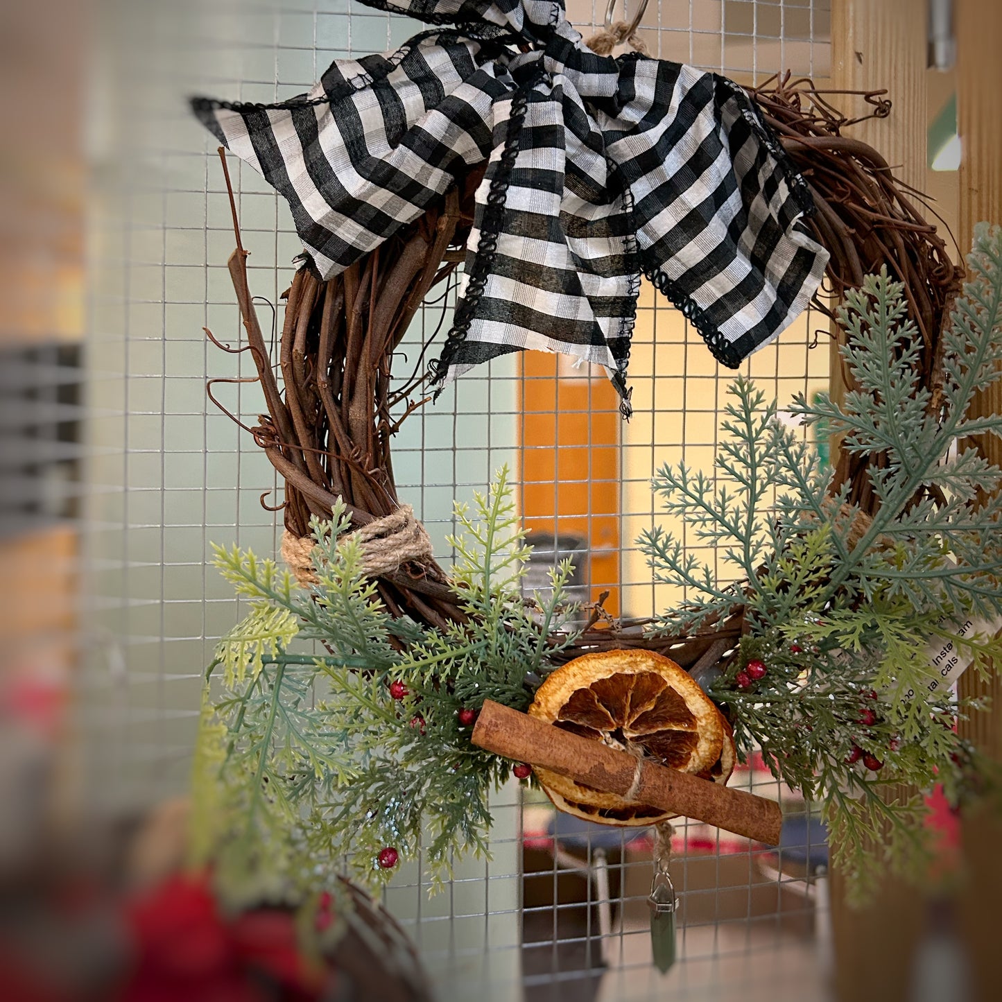 Black and White Bow Wreath
